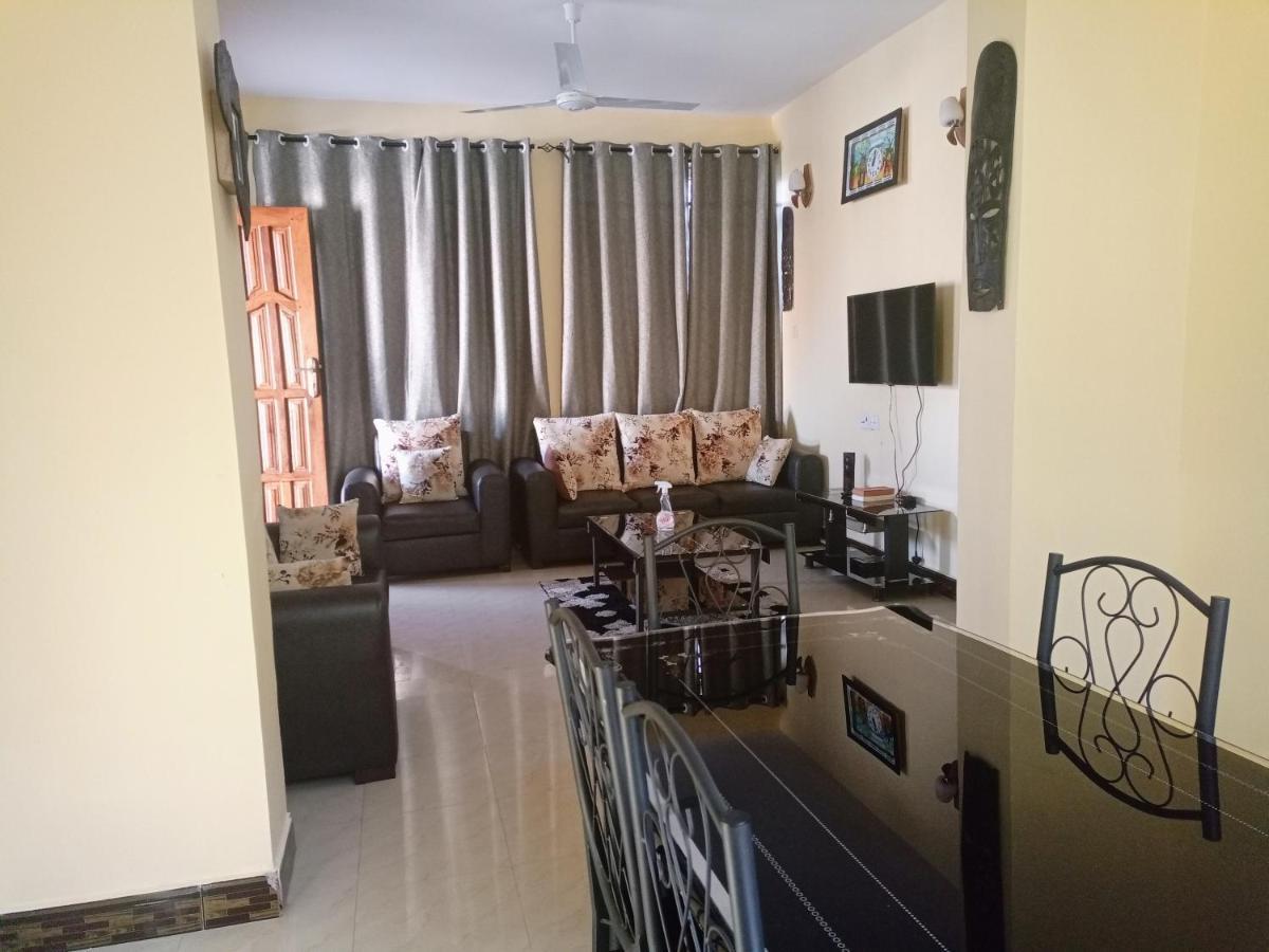 Chibuba Airport Accommodation Дар-эс-Саламе Экстерьер фото
