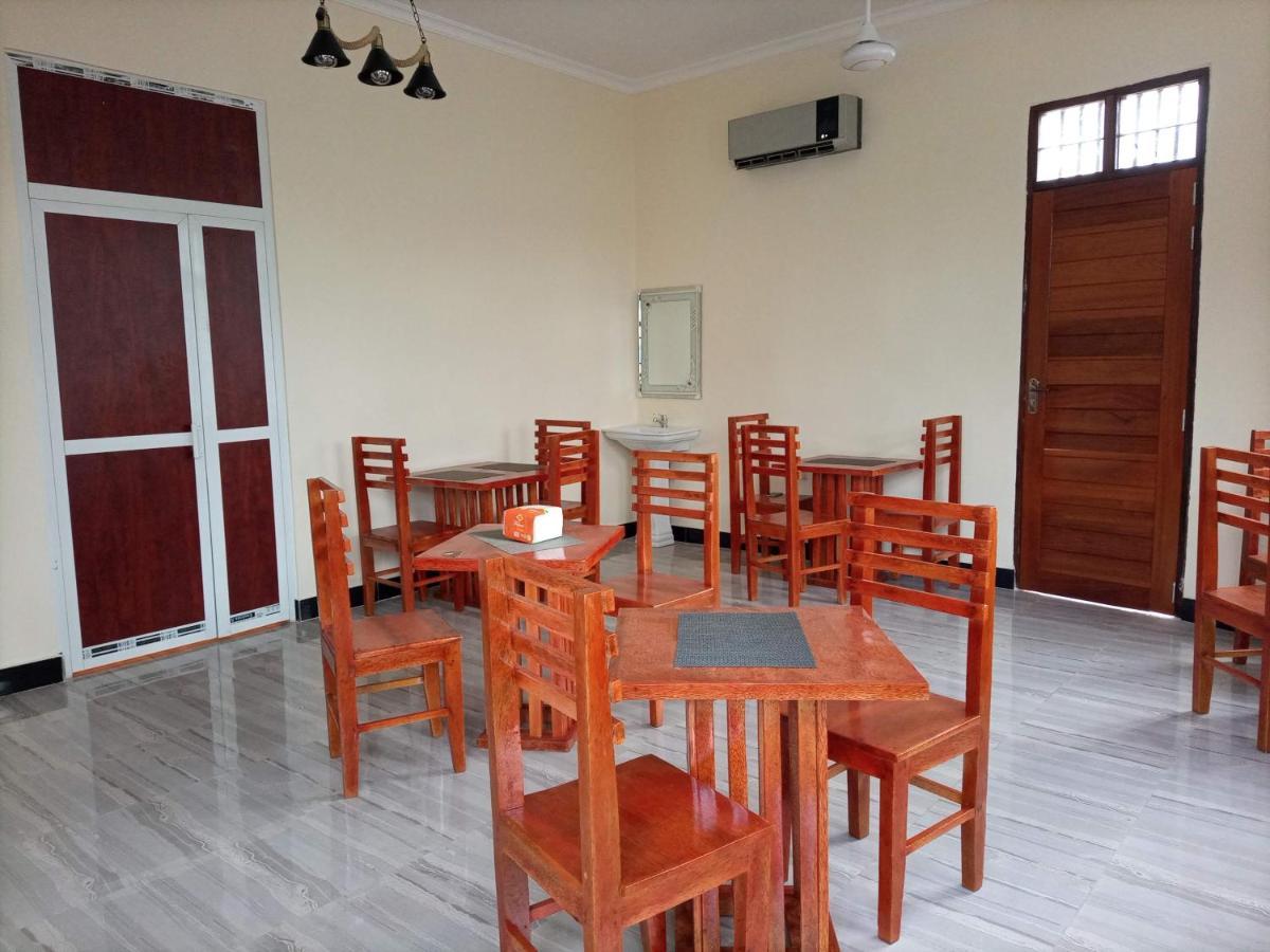 Chibuba Airport Accommodation Дар-эс-Саламе Экстерьер фото