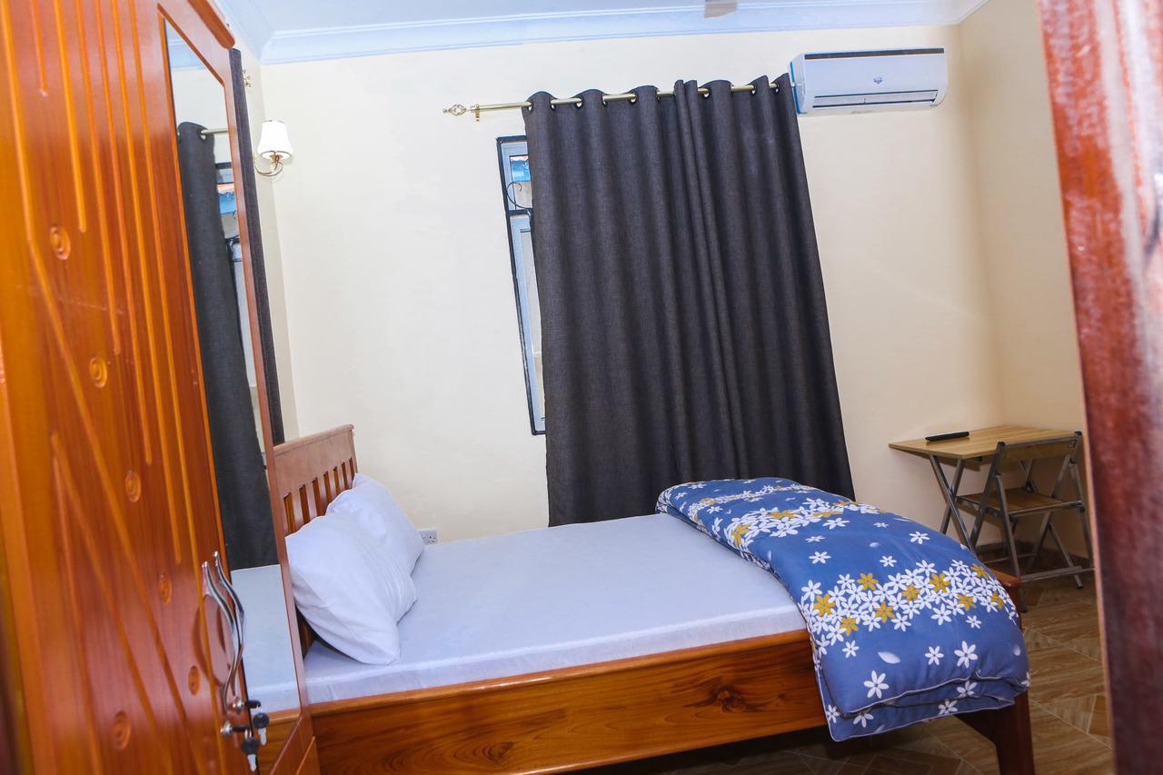 Chibuba Airport Accommodation Дар-эс-Саламе Экстерьер фото
